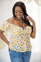 Load image into Gallery viewer, May Daisies Short Sleeve Top
