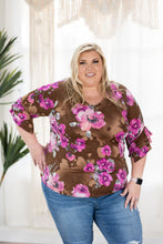 Load image into Gallery viewer, Desert Floral 3/4 Sleeve

